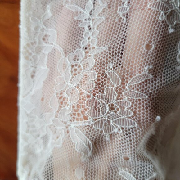 NWOT Urban Outfitters Out from Under Size L White Lace Corset/Bustier - Picture 4 of 10